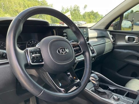 Used 2021 Kia Sorento S AWD/4WD image 12