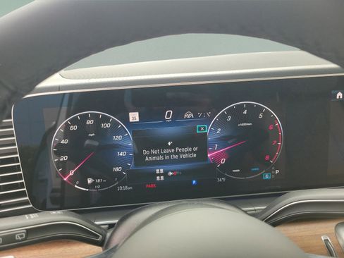 New 2026 Mercedes-Benz GLS 450 4MATIC image 23