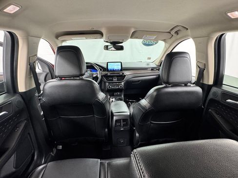 Used 2020 Ford Escape Titanium AWD/4WD image 19