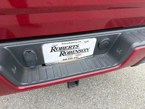 Used 2018 Chevrolet Colorado Z71 AWD/4WD image 32