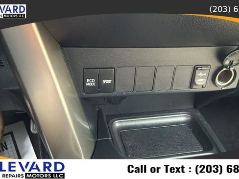 Used 2013 Toyota RAV4 XLE AWD/4WD image 18
