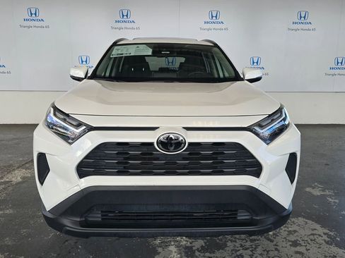 Used 2024 Toyota RAV4 XLE FWD image 29