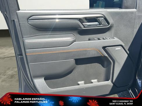 Used 2025 GMC Sierra 2500 AT4 w/ AT4 Premium Plus Package AWD/4WD image 10