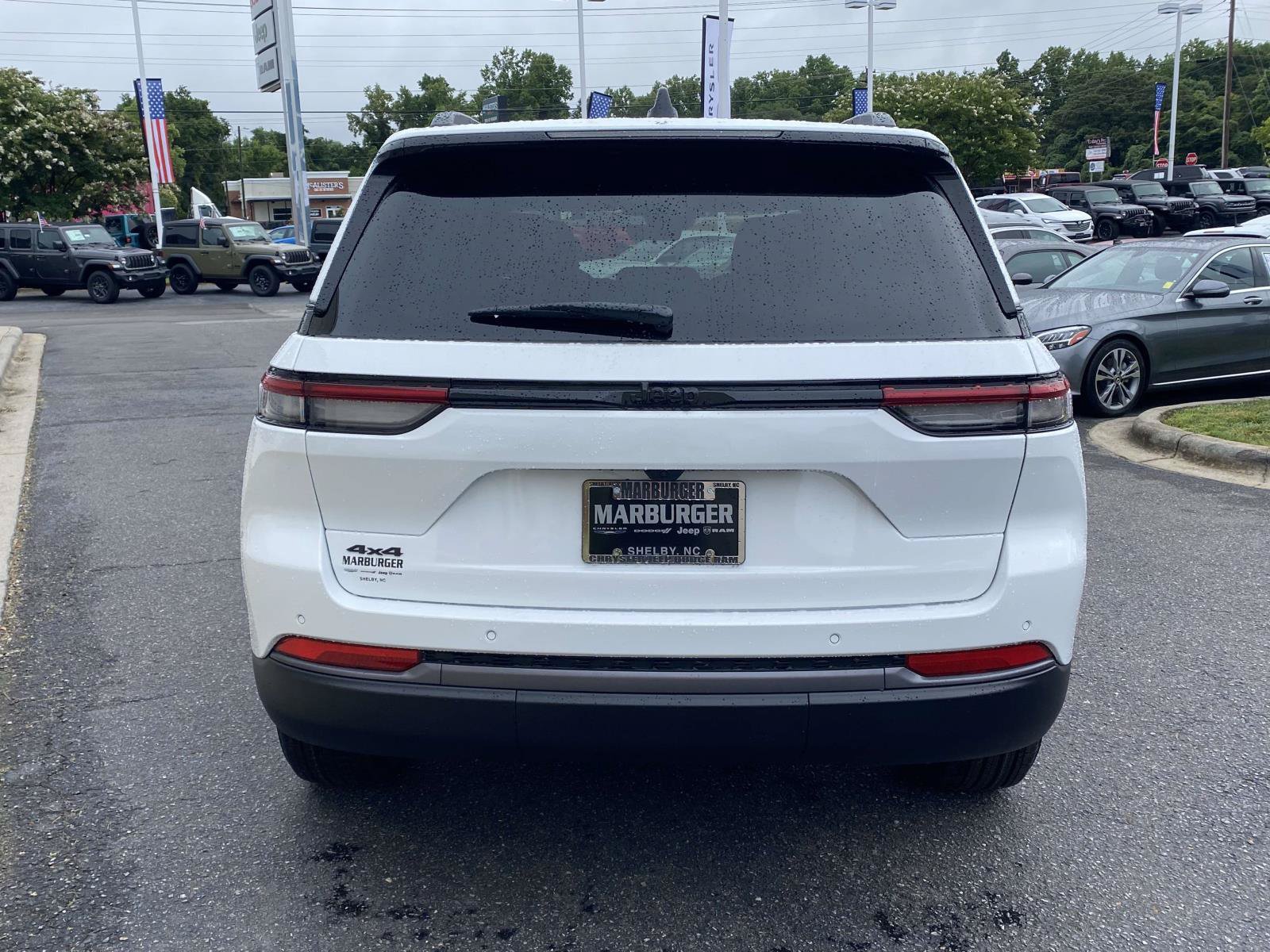 New 2026 Jeep Grand Cherokee Altitude AWD/4WD image 6