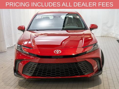 Used 2025 Toyota Camry SE FWD image 2