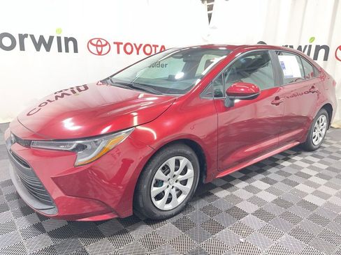Used 2023 Toyota Corolla LE image 3
