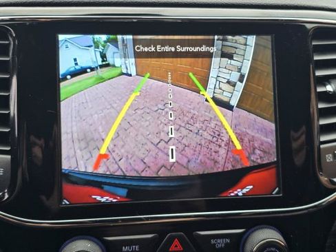 Used 2021 Jeep Grand Cherokee Laredo AWD/4WD image 20