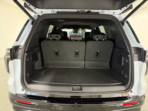 New 2026 Chevrolet Traverse RS image 8