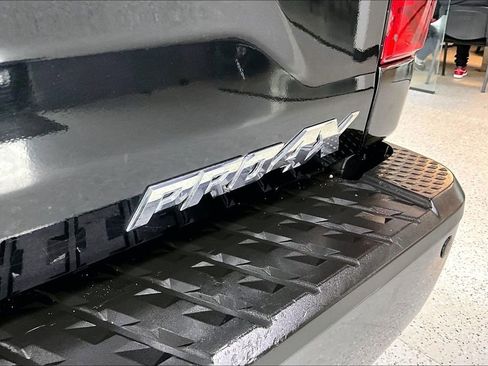 Used 2017 Nissan Titan PRO-4X AWD/4WD image 25