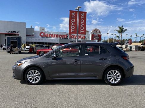 Certified 2025 Toyota Corolla SE image 2