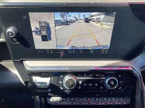 Used 2023 GMC Sierra 1500 AT4X image 14