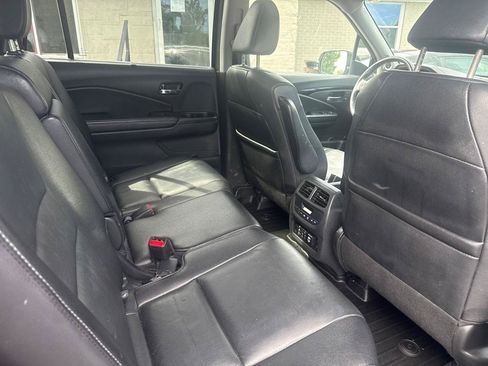 Used 2016 Honda Pilot Touring image 15