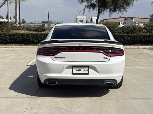 Used 2018 Dodge Charger R/T w/ Blacktop Package image 4