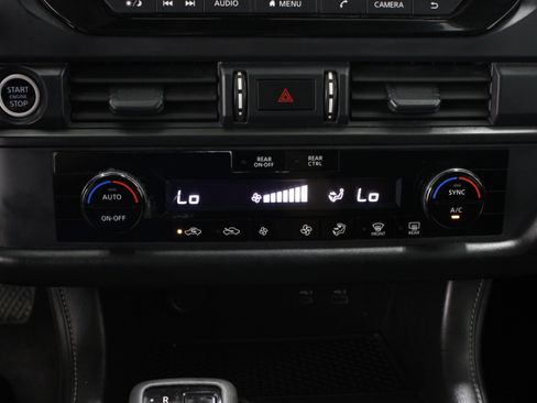 Used 2024 Nissan Pathfinder S FWD image 19