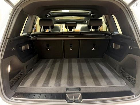 Used 2026 Mercedes-Benz GLB 250 w/ Sun & Sound Package image 21