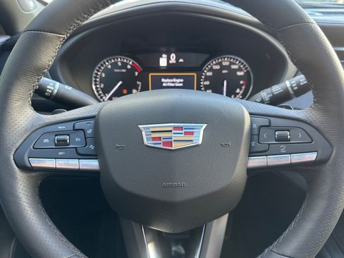Used 2022 Cadillac XT4 Sport AWD/4WD image 33