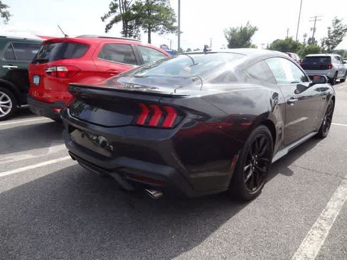 Used 2024 Ford Mustang GT RWD image 4