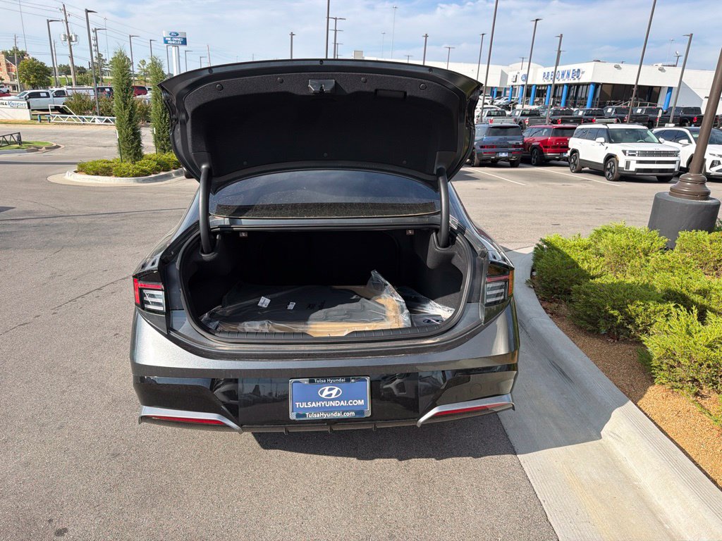 New 2026 Hyundai Sonata SEL FWD image 6