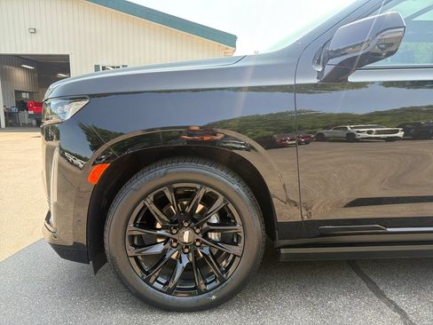Certified 2023 Cadillac Escalade Sport Platinum w/ LPO, ONYX Package AWD/4WD image 30