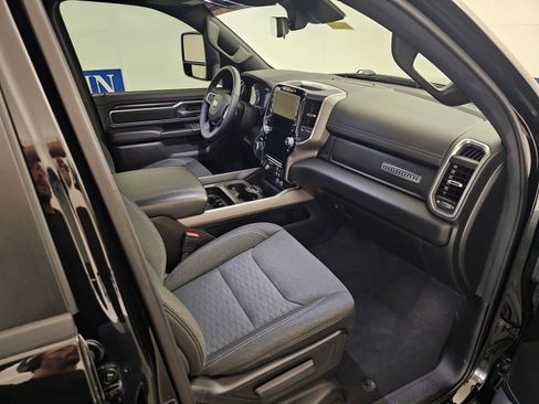 Used 2025 RAM 1500 Big Horn AWD/4WD image 25