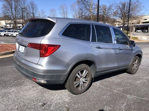 Used 2018 Honda Pilot EX image 5