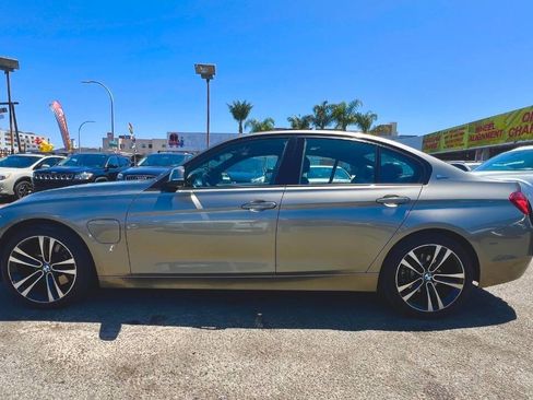 Used 2018 BMW 330e RWD image 8