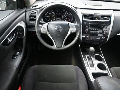 Used 2013 Nissan Altima 2.5 S image 9