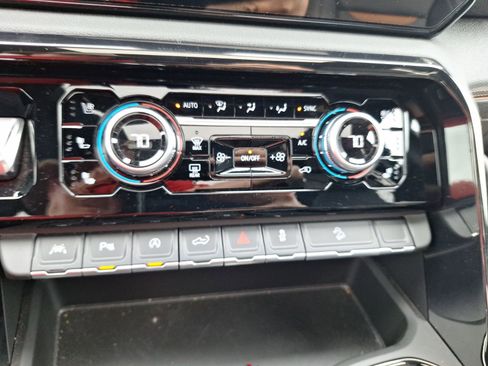 Used 2024 GMC Sierra 1500 AT4 w/ Technology Package image 26