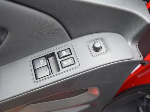 Used 2024 Nissan Frontier SV image 13