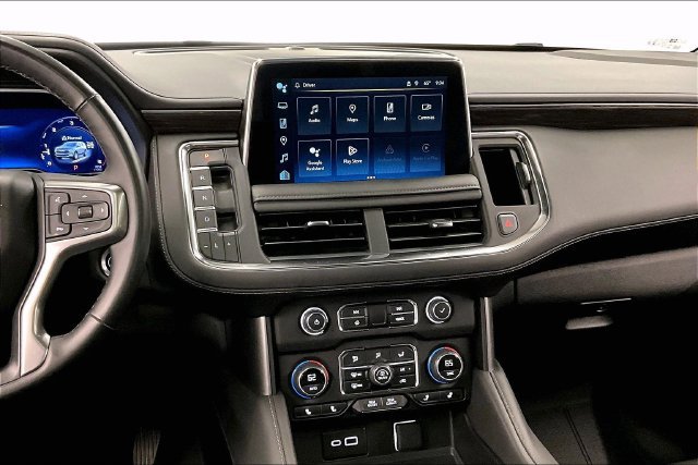 Used 2024 Chevrolet Tahoe Z71 w/ Luxury Package AWD/4WD image 7