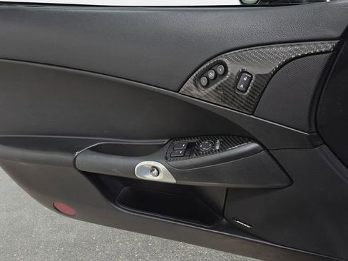 Used 2005 Chevrolet Corvette Base w/ Preferred Equipment Group image 18