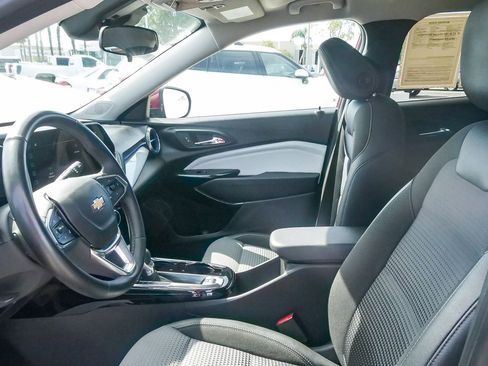 Used 2024 Chevrolet Trax LT w/ Driver Confidence Package image 17