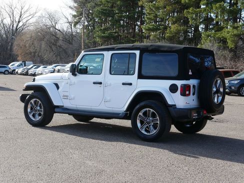 Used 2018 Jeep Wrangler Unlimited Sahara image 4
