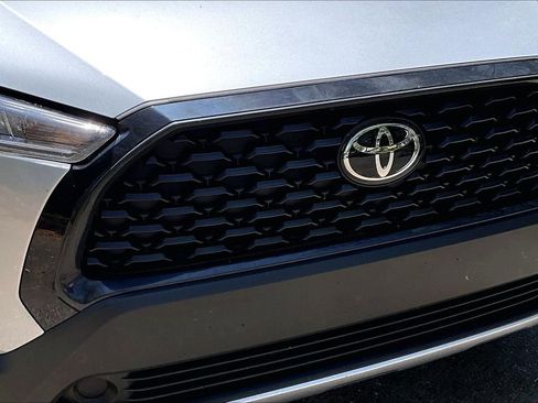 Used 2023 Toyota Corolla Cross L image 32