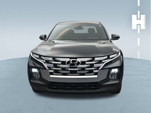 Used 2024 Hyundai Santa Cruz SE image 2