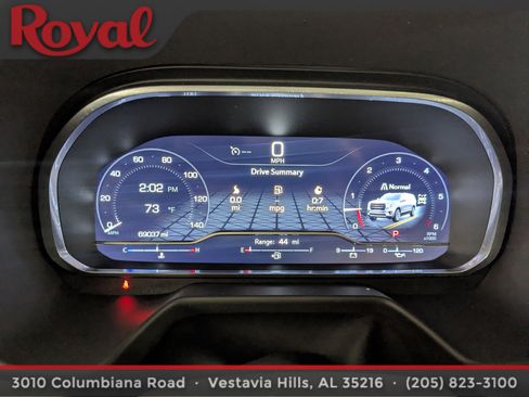 Used 2023 GMC Yukon AT4 w/ Technology Package AWD/4WD image 22