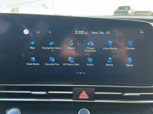 Used 2023 Hyundai Elantra SEL w/ Convenience Package image 24