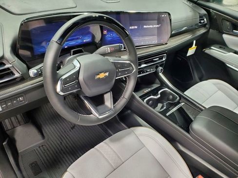 New 2026 Chevrolet Traverse High Country w/ LPO, Floor Liner Package AWD/4WD image 10