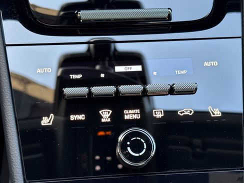 New 2026 Porsche Cayenne image 25