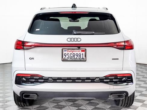 Certified 2025 Audi Q5 Prestige image 11