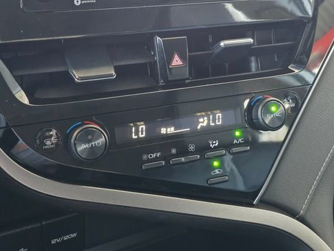 Used 2023 Toyota Camry SE w/ Cold Weather Package FWD image 31