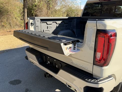 New 2026 GMC Sierra 1500 Denali image 12
