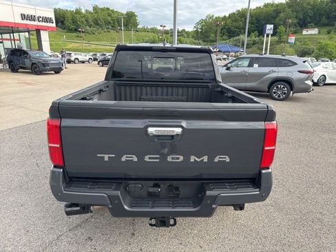 Used 2024 Toyota Tacoma Limited w/ Limited Package (LT) AWD/4WD image 19