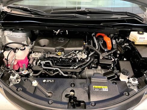 Used 2024 Toyota Sienna XLE image 31