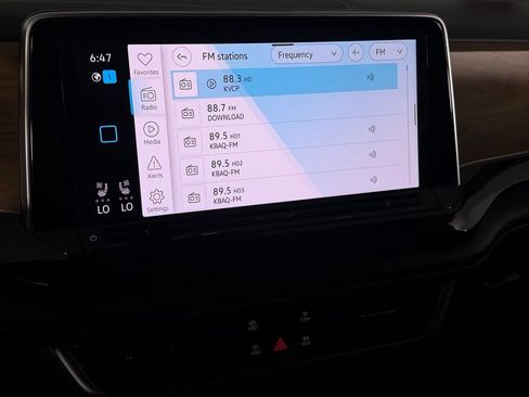 Used 2024 Volkswagen Atlas SE FWD image 19