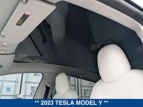 Used 2023 Tesla Model Y Performance AWD/4WD image 25