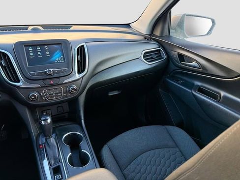 Used 2018 Chevrolet Equinox LT image 22