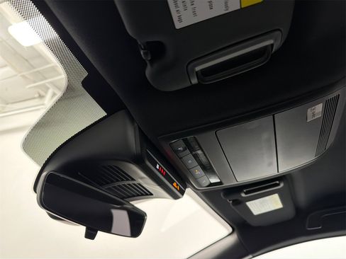 Used 2025 MAZDA MAZDA3 s Sport image 29