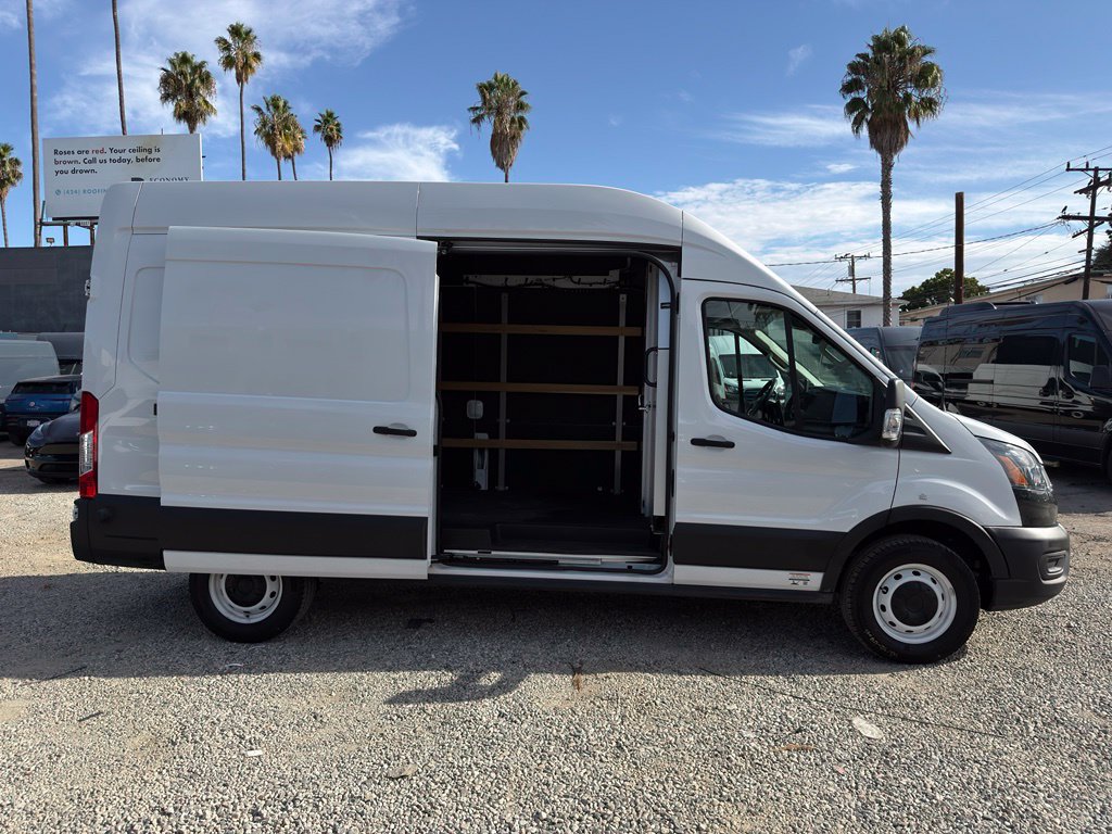 Used 2022 Ford E-Transit 148 High Roof w/ Load Area Protection Package RWD image 5