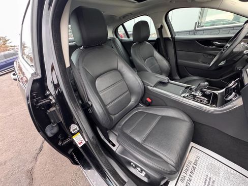 Used 2020 Jaguar XE S RWD image 28